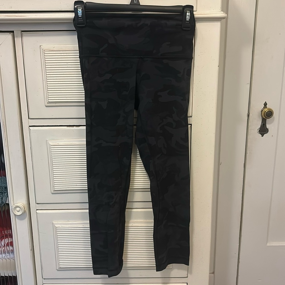 Align LULULEMON gray camouflage leggings